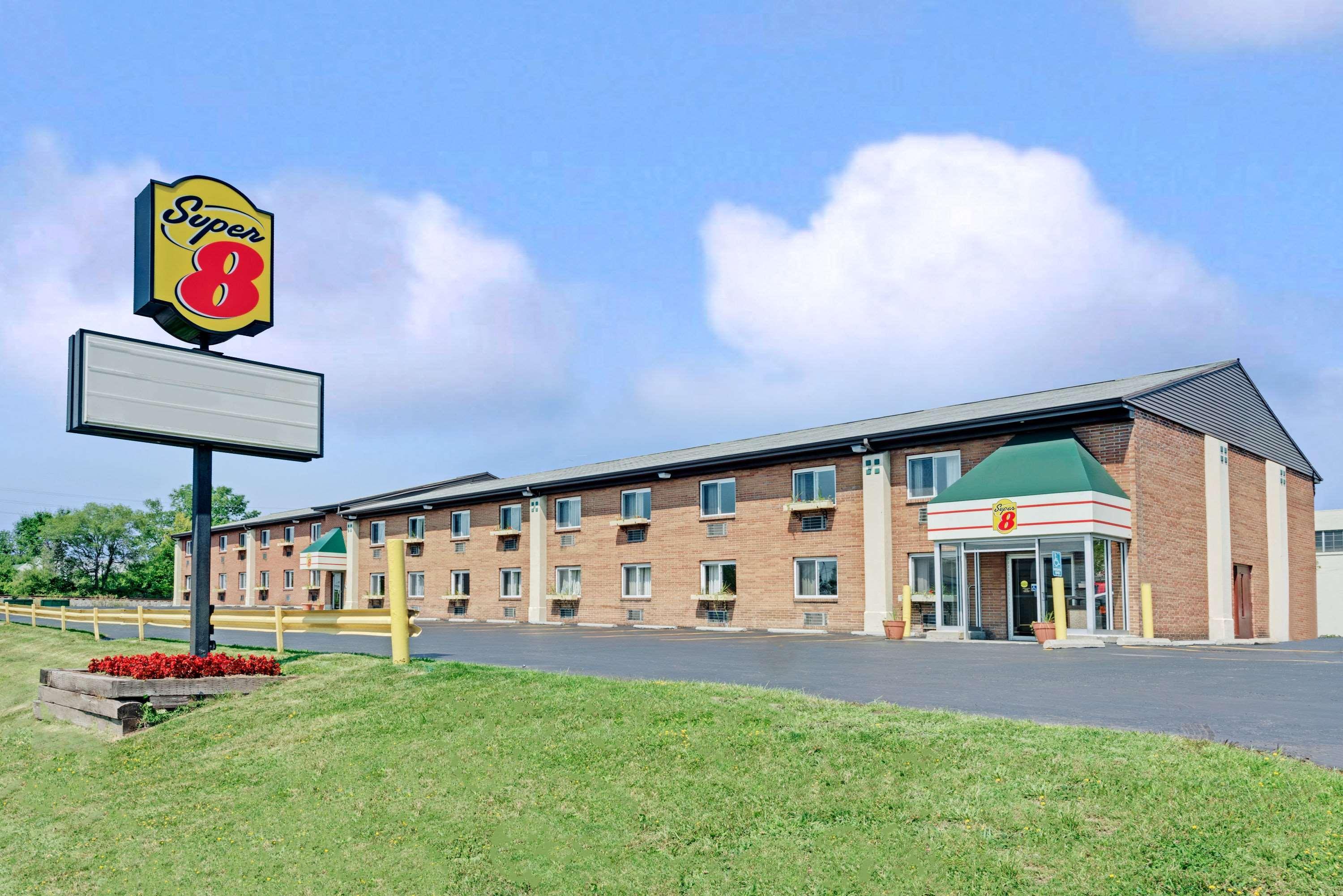 Super 8 By Wyndham Kenmore/Buffalo/Niagara Falls Area Extérieur photo